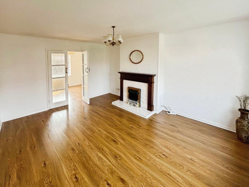 Property photo 2 of 15 0A5B715d-2-4115-A1D4-Debdae1B8381-5142-000000817Ab
