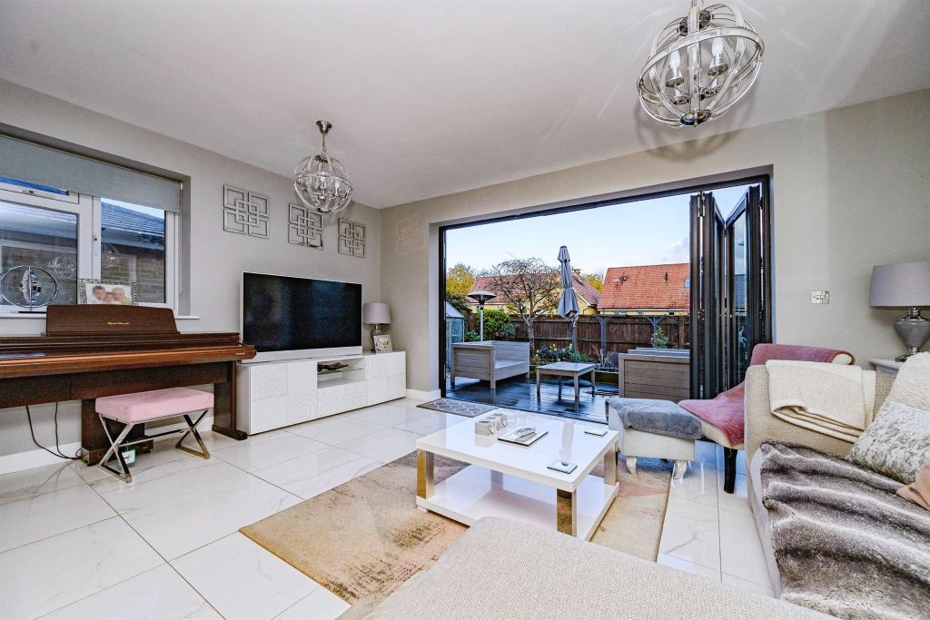 Property photo 2 of 19