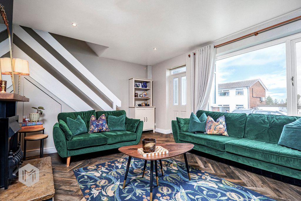 Property photo 3 of 17 Picture No. 32