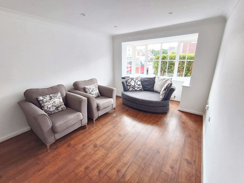 Property photo 1 of 8 B9A8A8c8-Fecf-4Bc3-8E55-3Acc236B7055