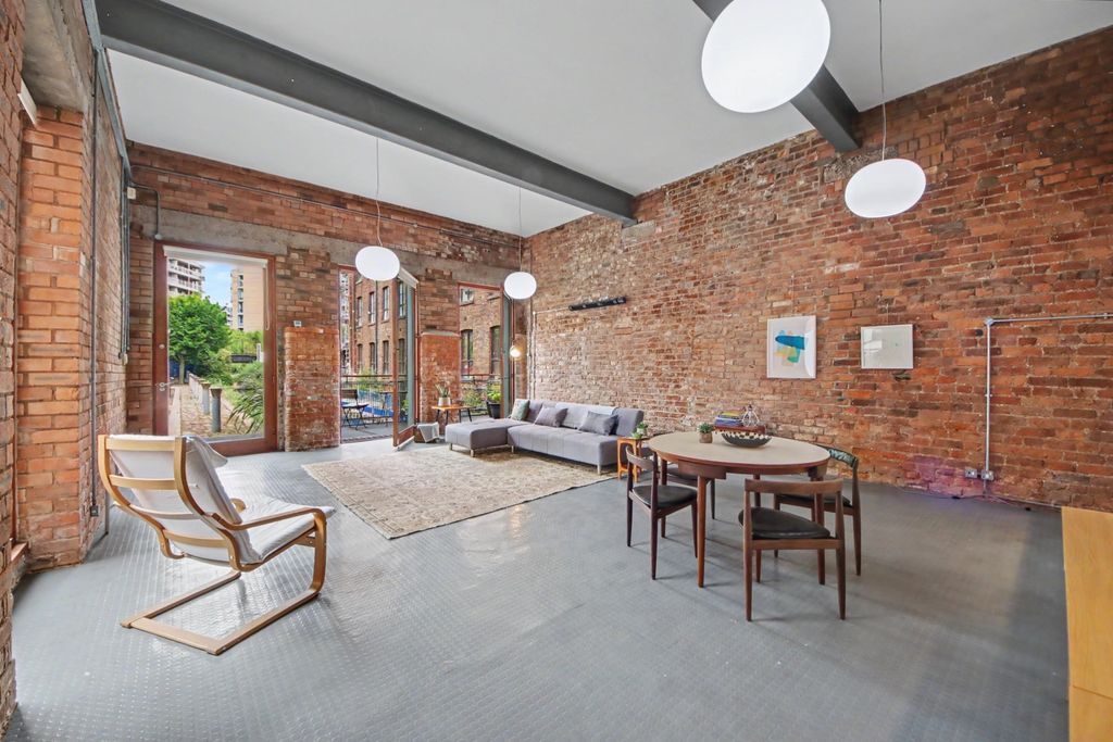 Property photo 1 of 17 Img_8295