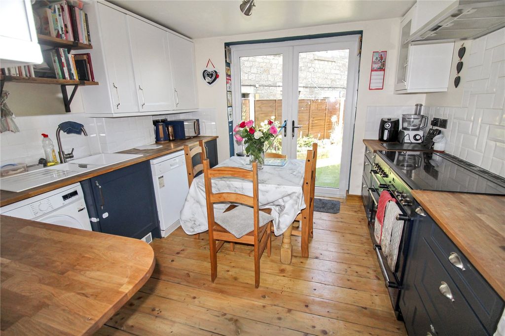 Property photo 3 of 15 Picture No. 04