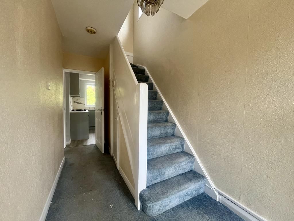 Property photo 2 of 10 Hallway