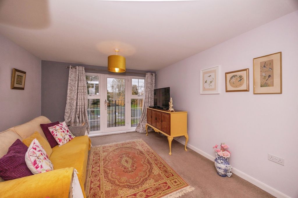 Property photo 2 of 16 Photo