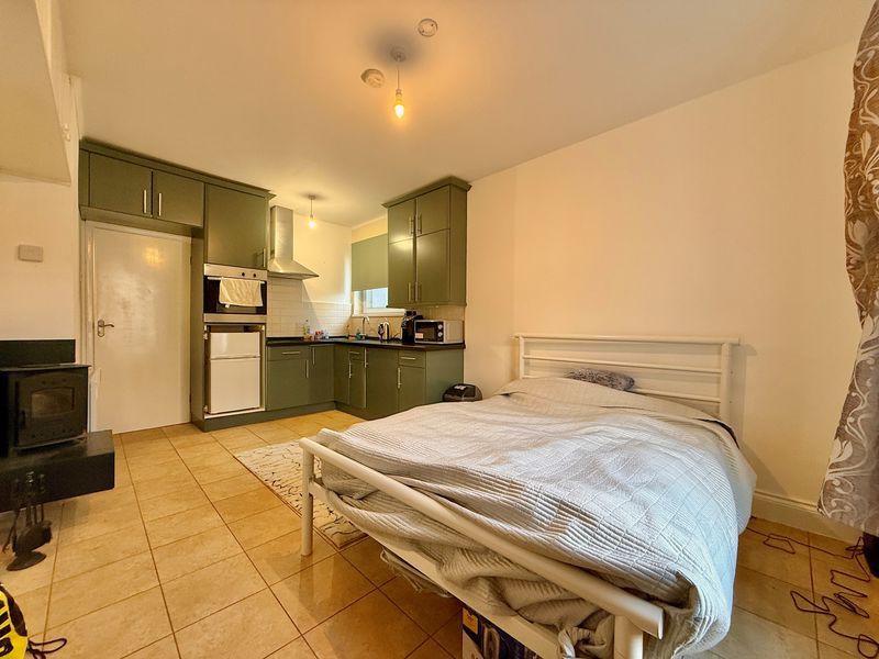 Property photo 2 of 7 Photo 2