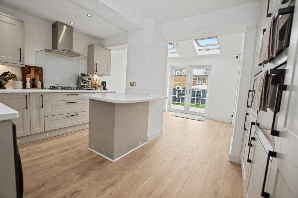 Property photo 3 of 23 Picture No. 01