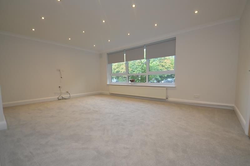 Property photo 1 of 8 Living Room