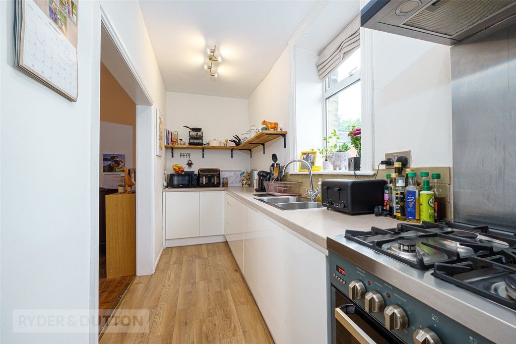 Property photo 3 of 15 Kitchen