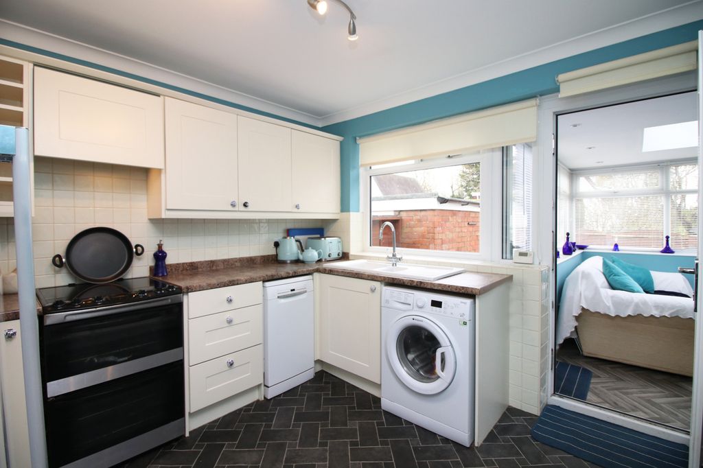 Property photo 3 of 20