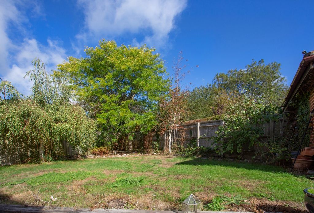 Property photo 2 of 18 Picture No. 13