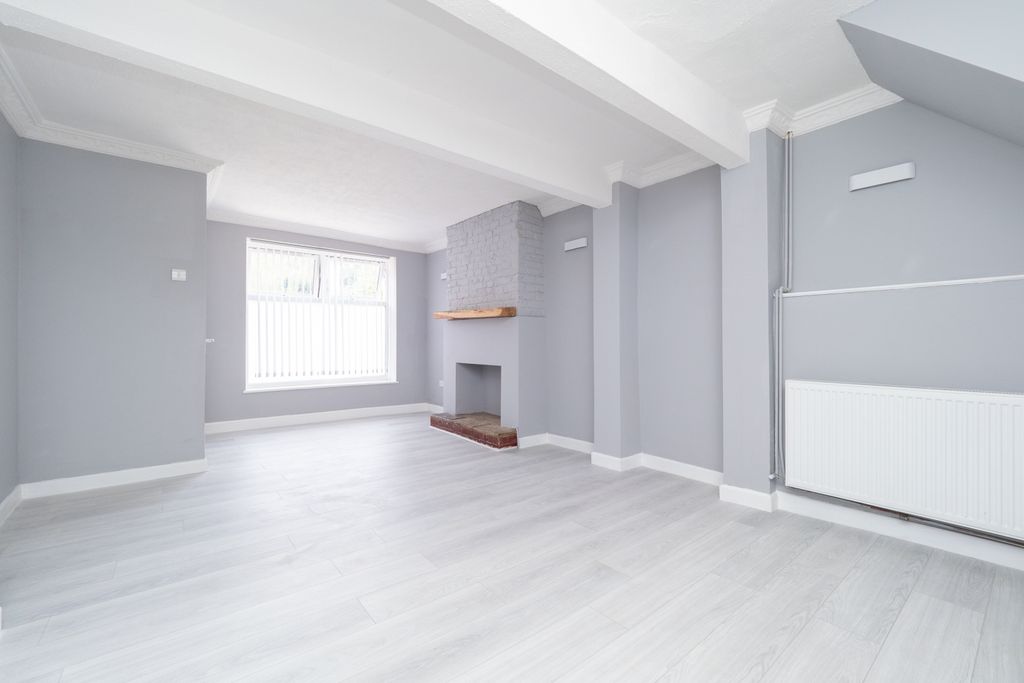 Property photo 1 of 10 Picture No. 01