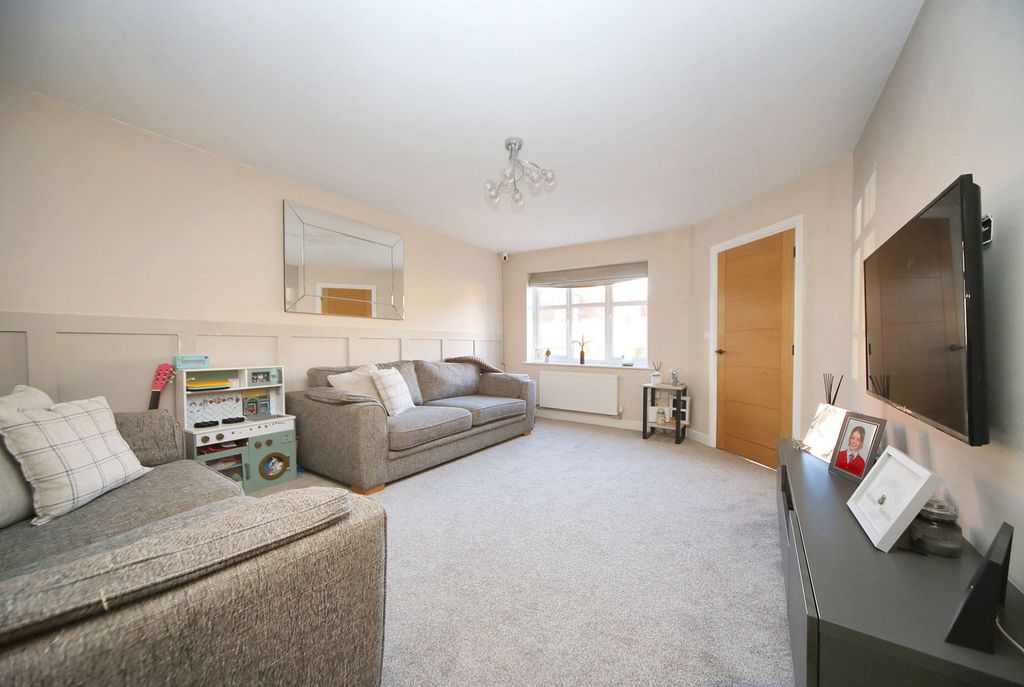 Property photo 3 of 22