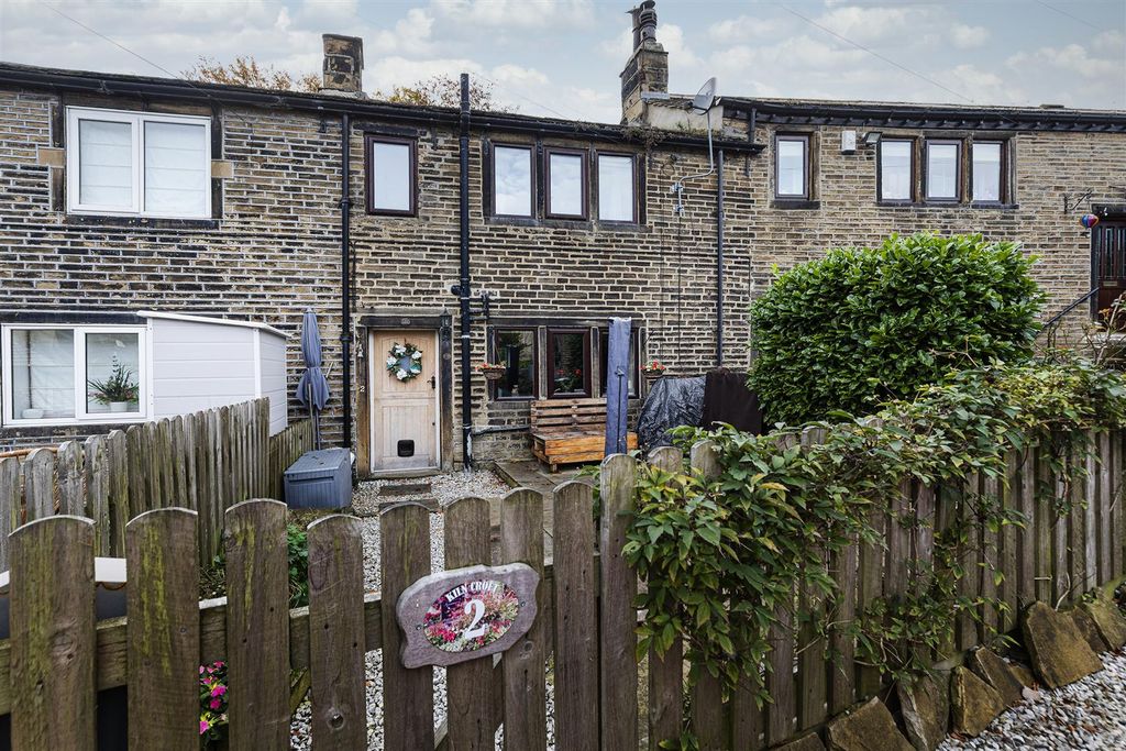 Property photo 1 of 25