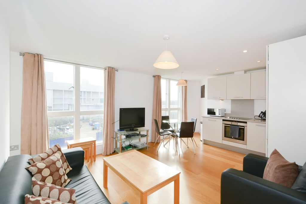 Property photo 2 of 9