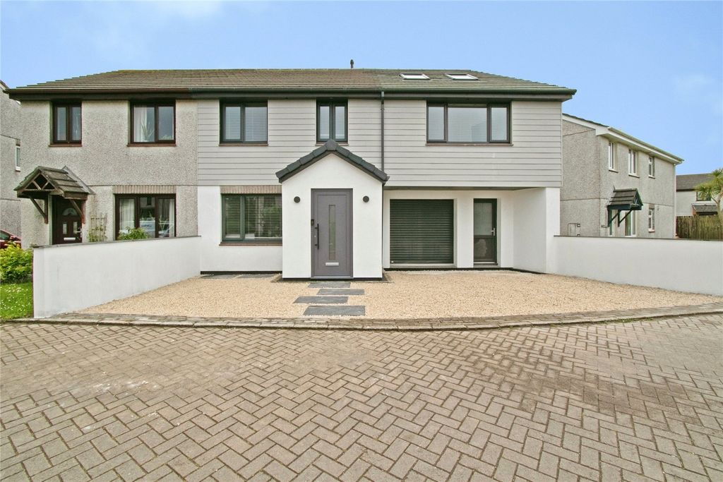 Property photo 1 of 17 Front