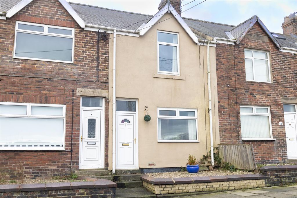 Property photo 1 of 18