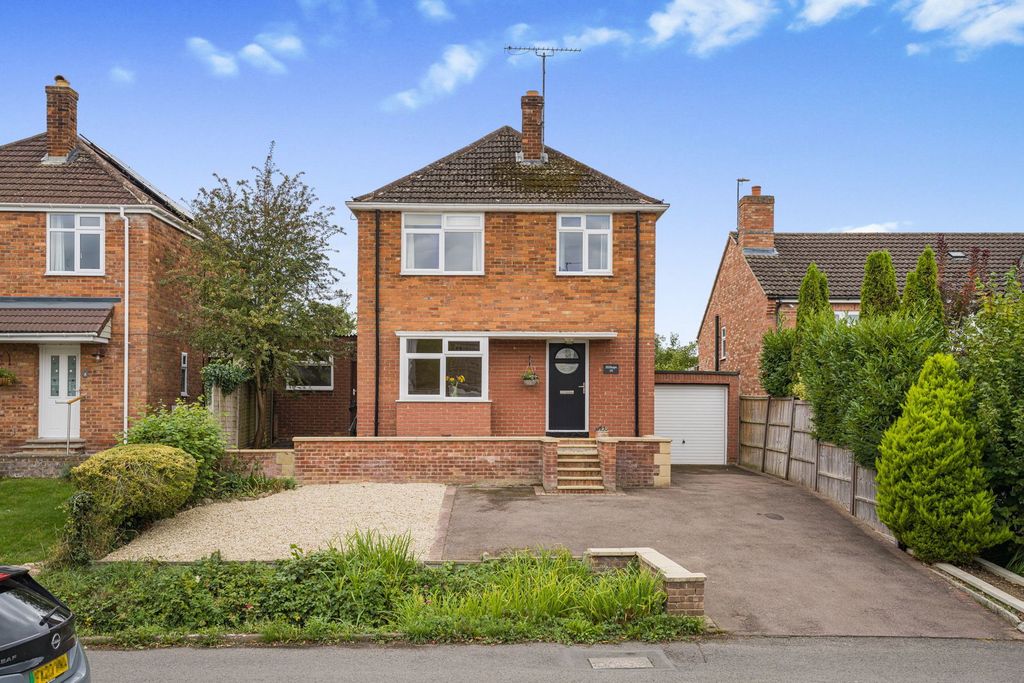 Property photo 1 of 22