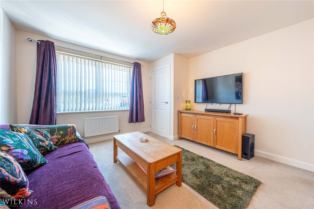 Property photo 3 of 28 Picture No. 35