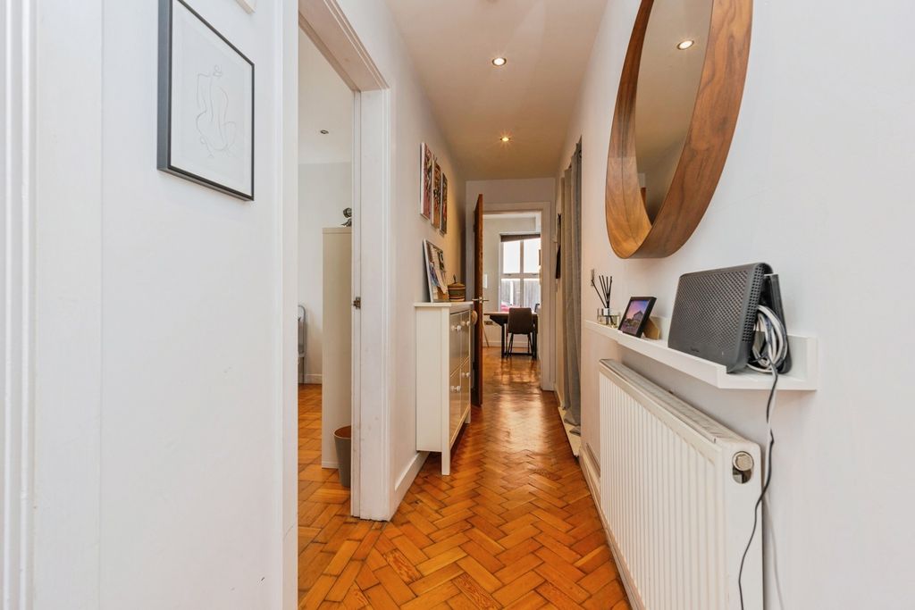 Property photo 2 of 15 Pbox-Img.Jpg