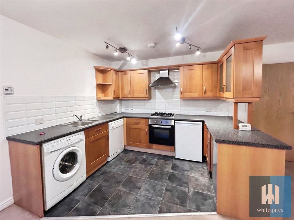 Property photo 2 of 18 Picture No. 13