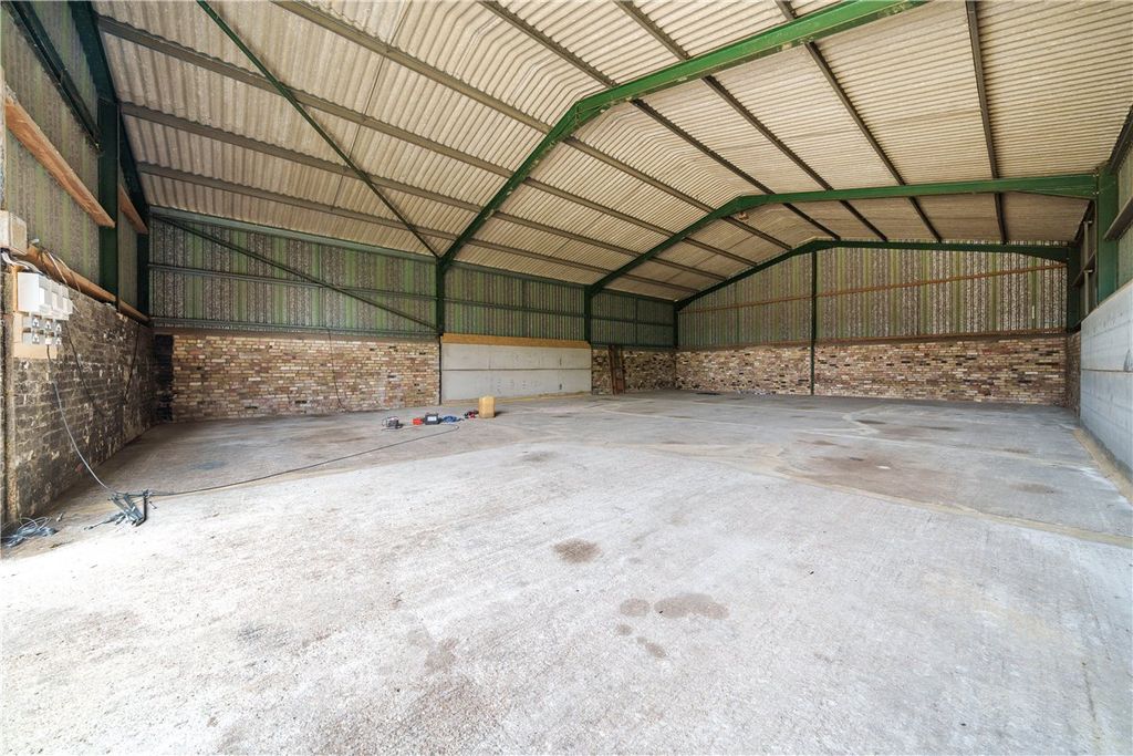 Property photo 2 of 12 Picture No. 02