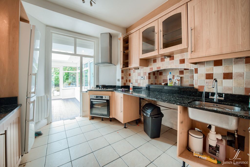 Property photo 2 of 12 Xt5A7619-Hdr(3)