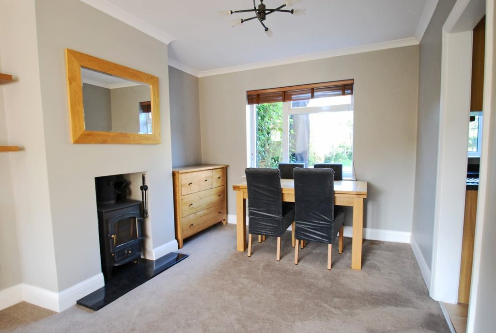 Property photo 3 of 11 Sitting/Dining Room
