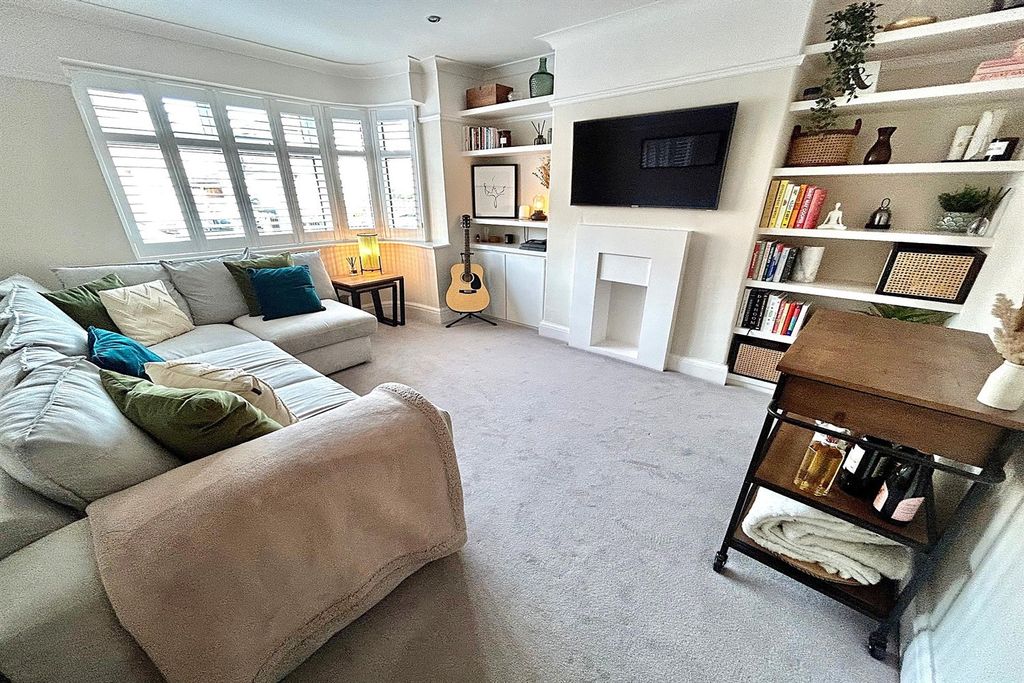 Property photo 2 of 26 Living Room