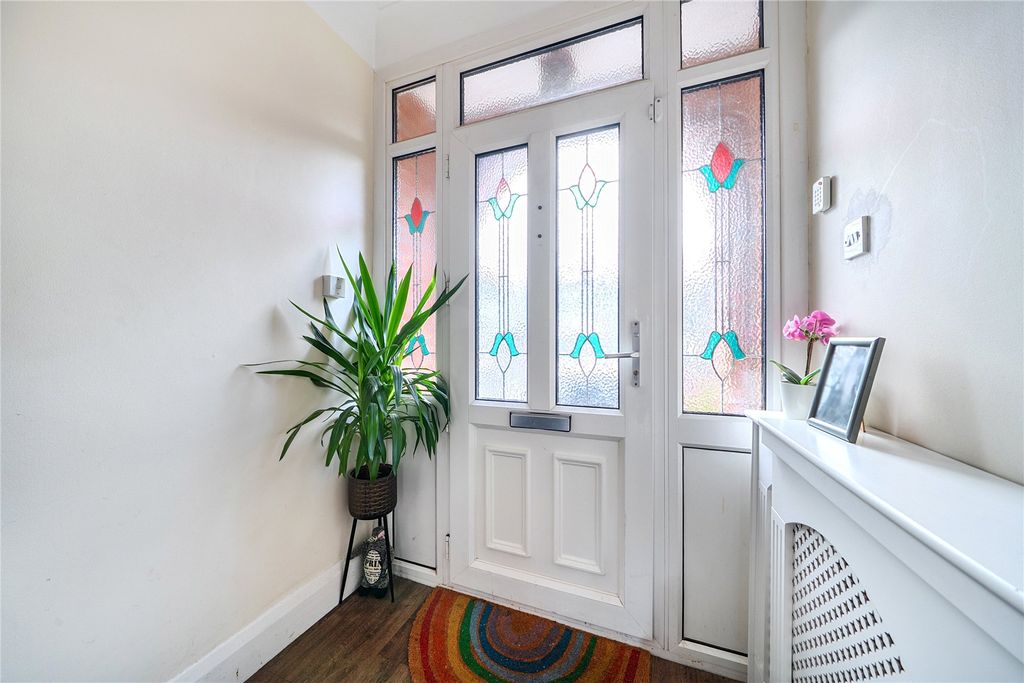 Property photo 2 of 29 Picture No. 37