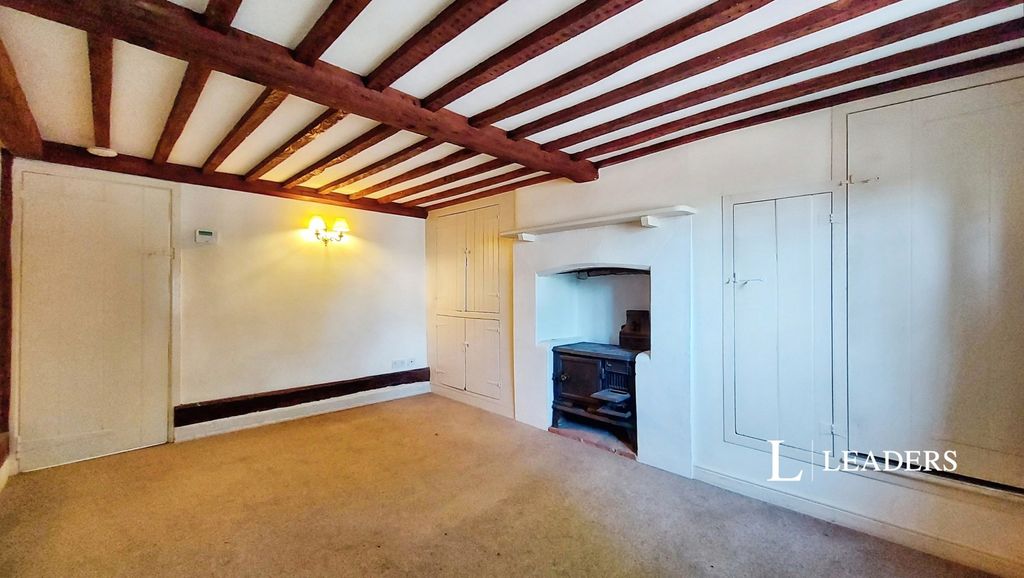 Property photo 1 of 7 Living Room
