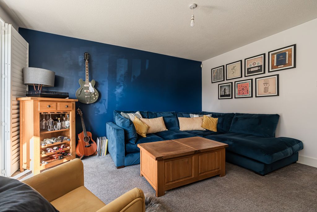 Property photo 3 of 21 Property Image 3