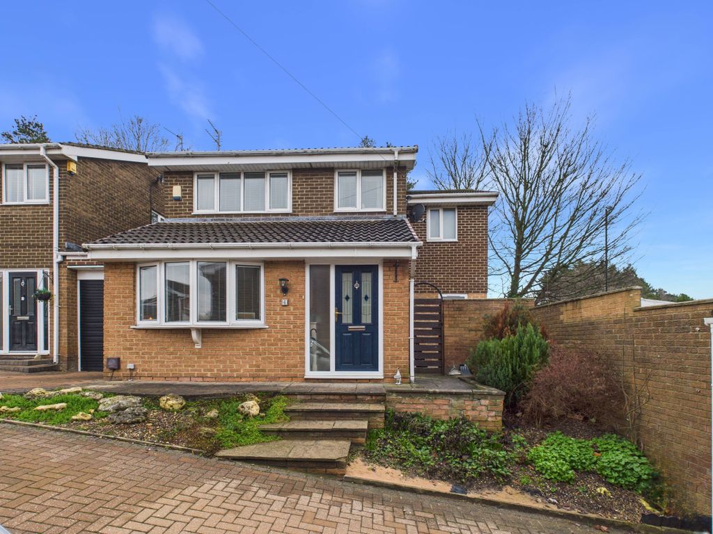 Property photo 1 of 28