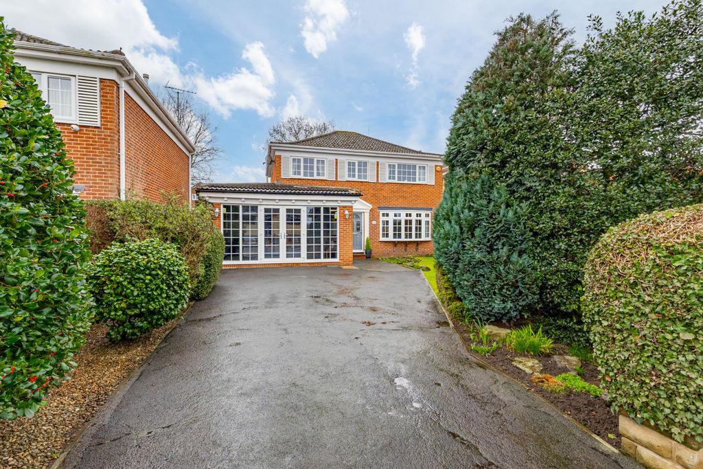 Property photo 1 of 28 4Â Bedroom Detached For Sale