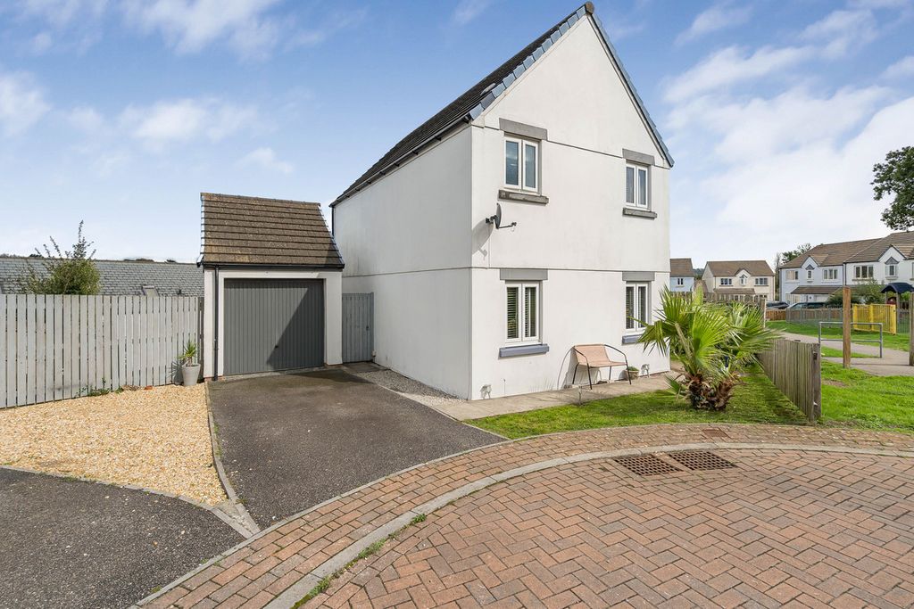 Property photo 1 of 22