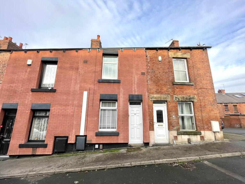 Property photo 1 of 7 External