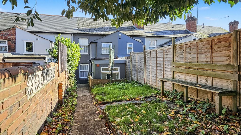 Property photo 3 of 10 58 Wolseley Street, Reading, Berkshire, Rg1 6Az