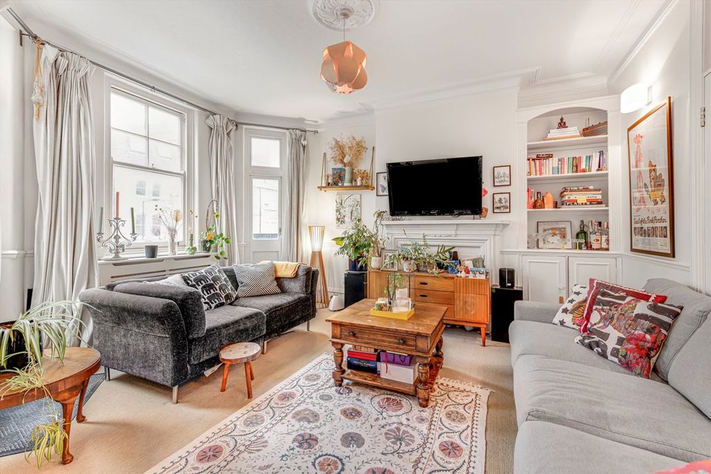 Property photo 2 of 9