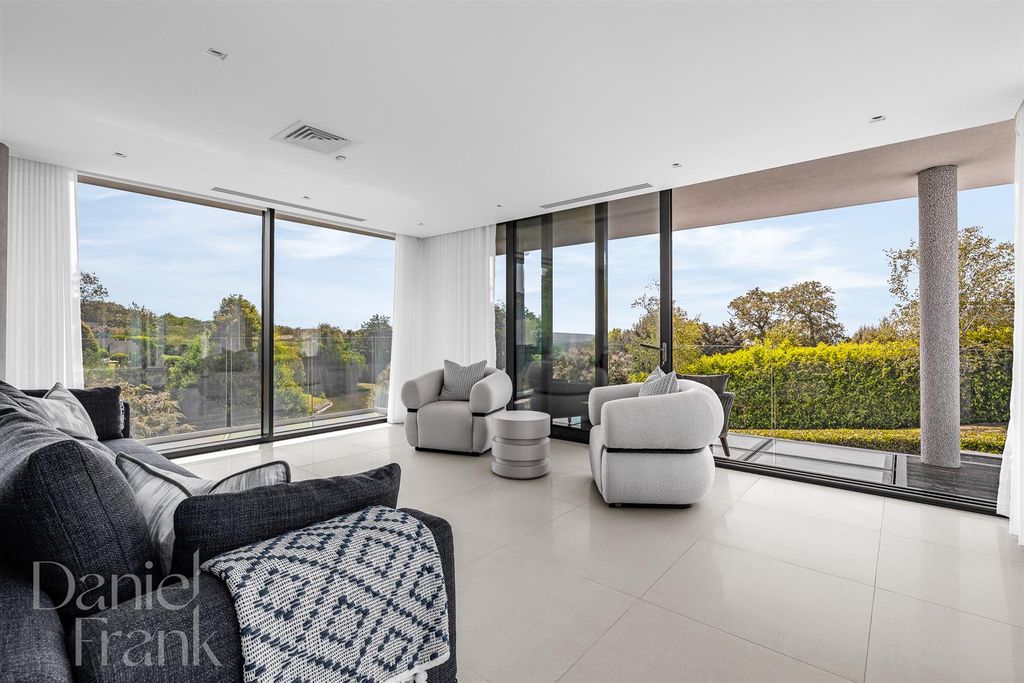 Additional image 7 of 5 bed detached house for saleLake View, Gaynes Park, Epping CM16
