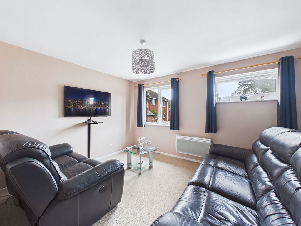 Property photo 3 of 8