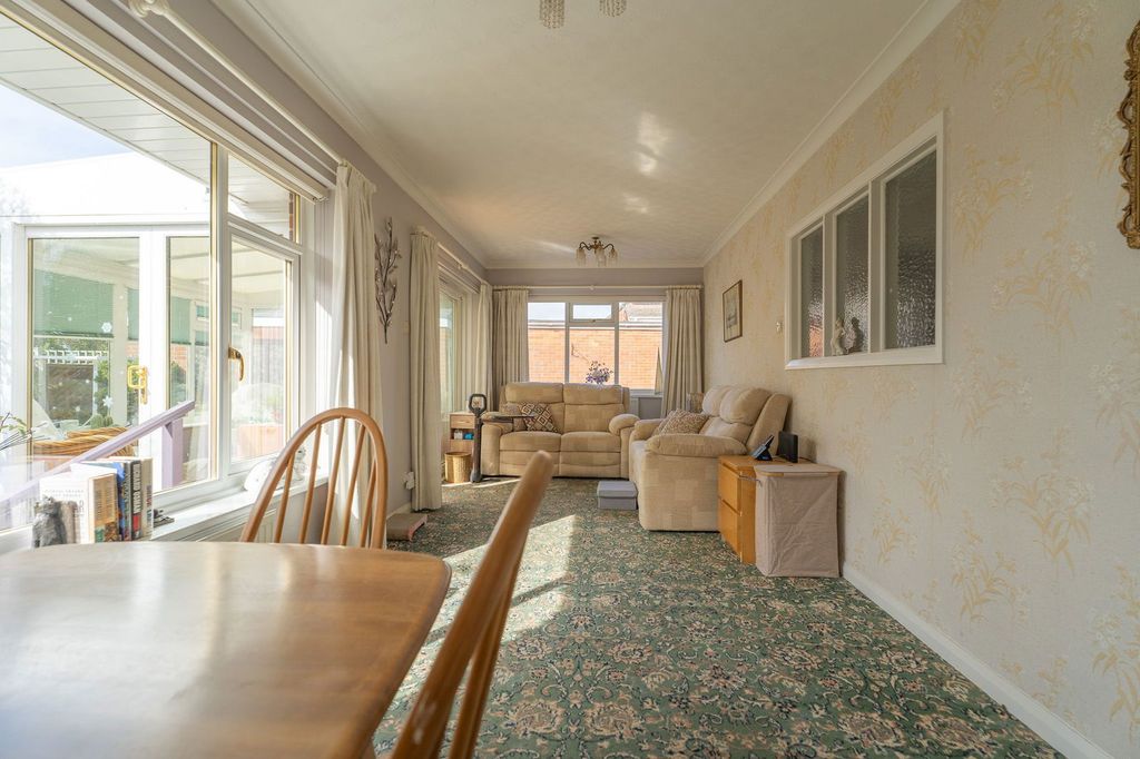 Property photo 3 of 34