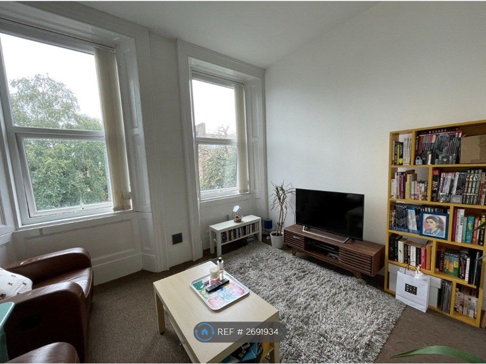 Property photo 2 of 28