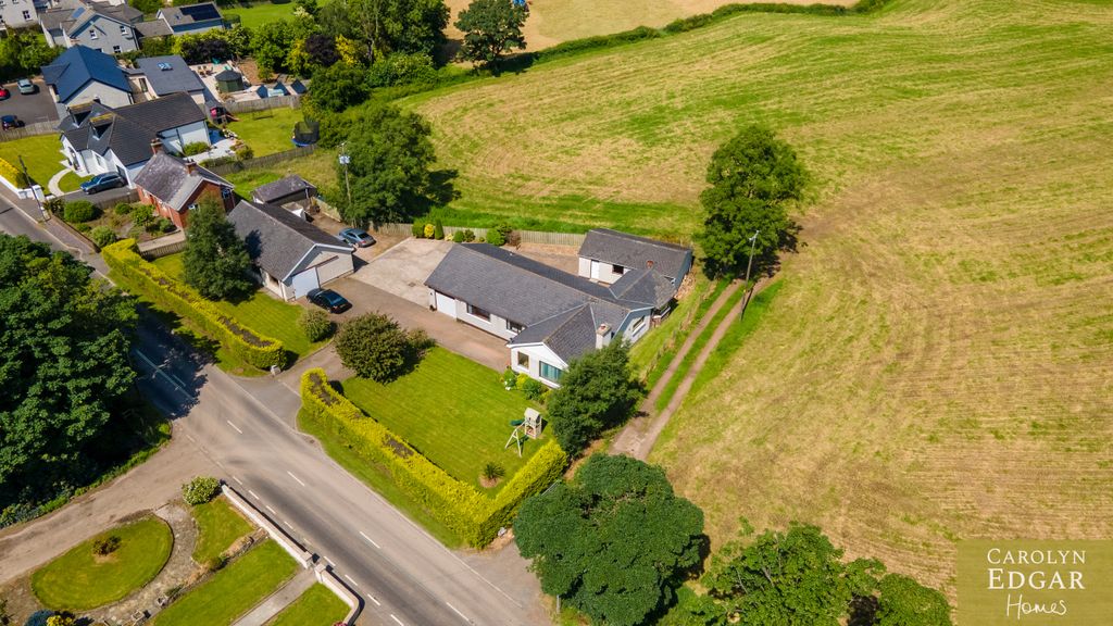 Property photo 2 of 76 003