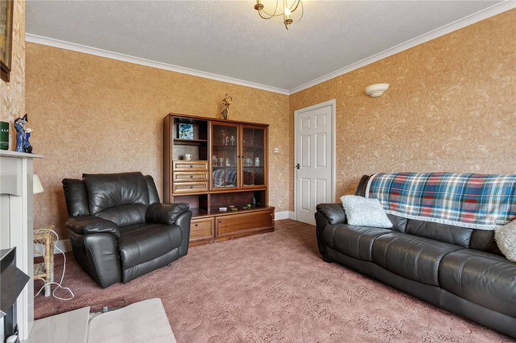 Property photo 3 of 19 Picture No. 23
