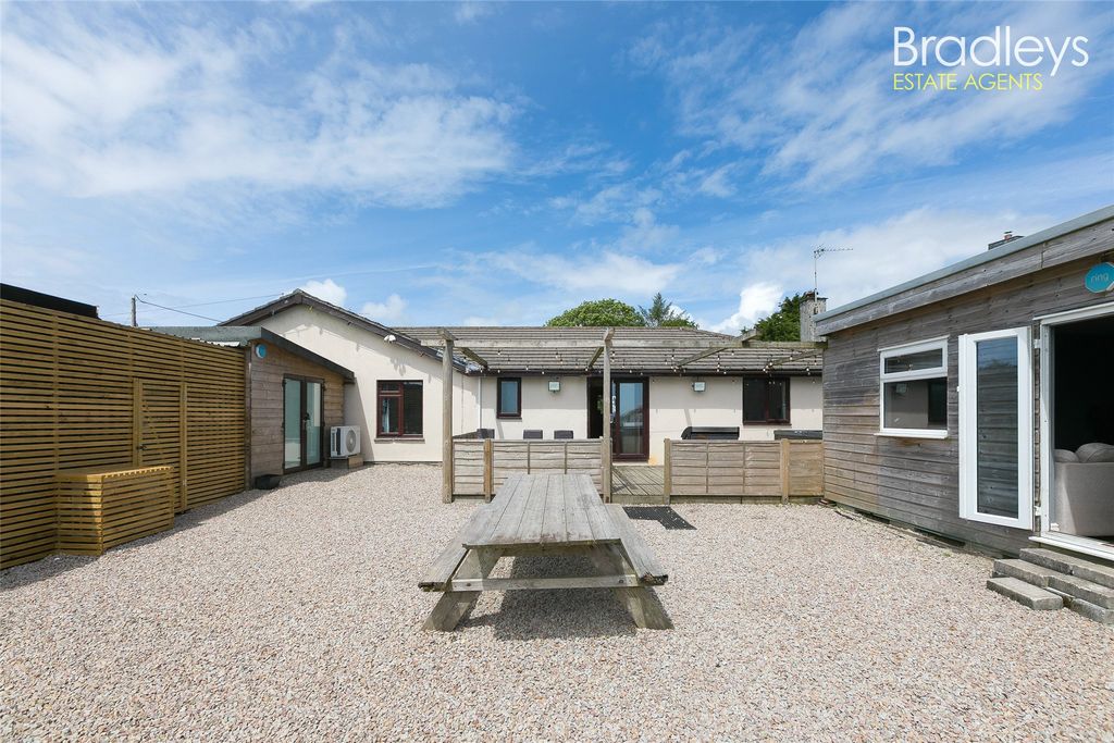 Property photo 3 of 14 Picture No. 11