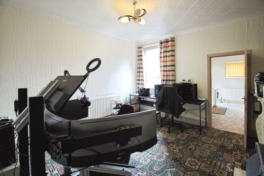 Property photo 3 of 14 Dining Room