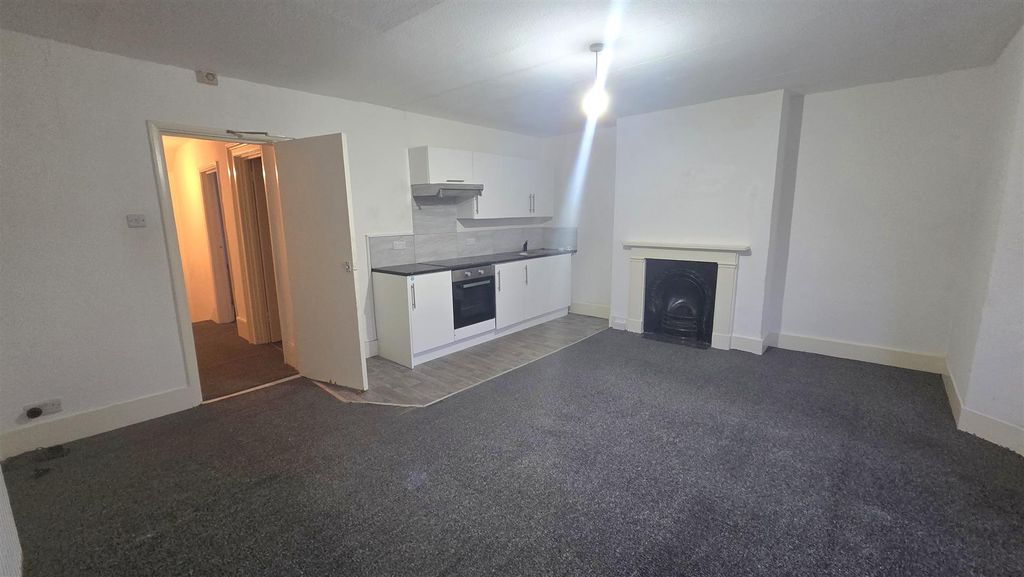 Property photo 2 of 8 Living Space