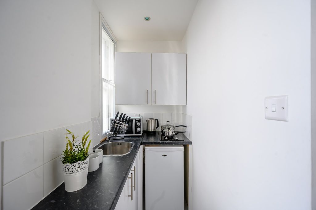 Property photo 2 of 13 Kitchen