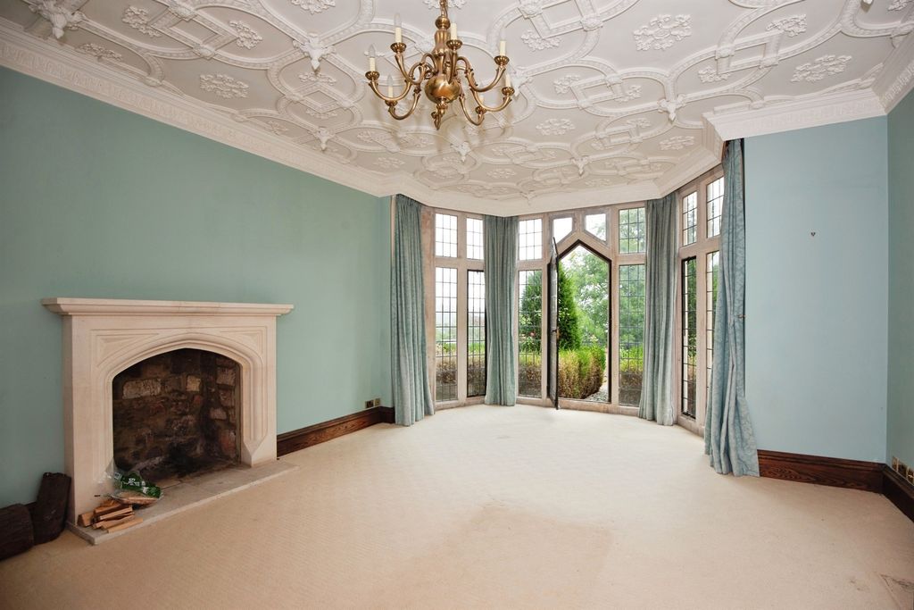 Property photo 3 of 14