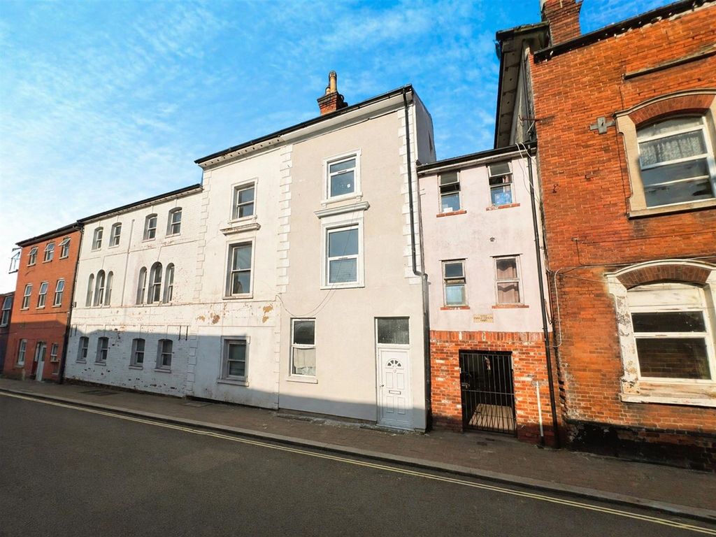 Property photo 1 of 9 Front.Png