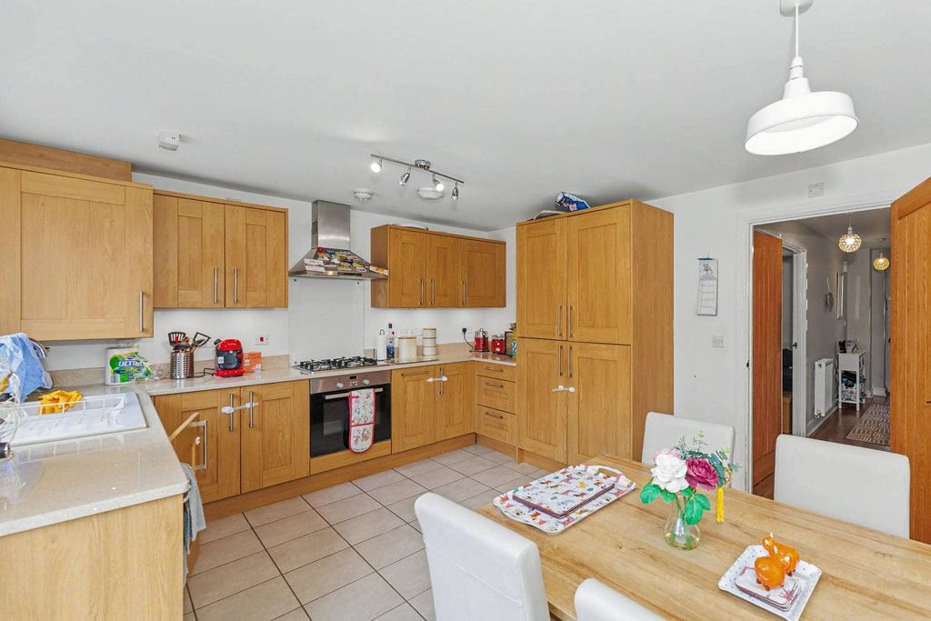 Property photo 3 of 19 Property Image